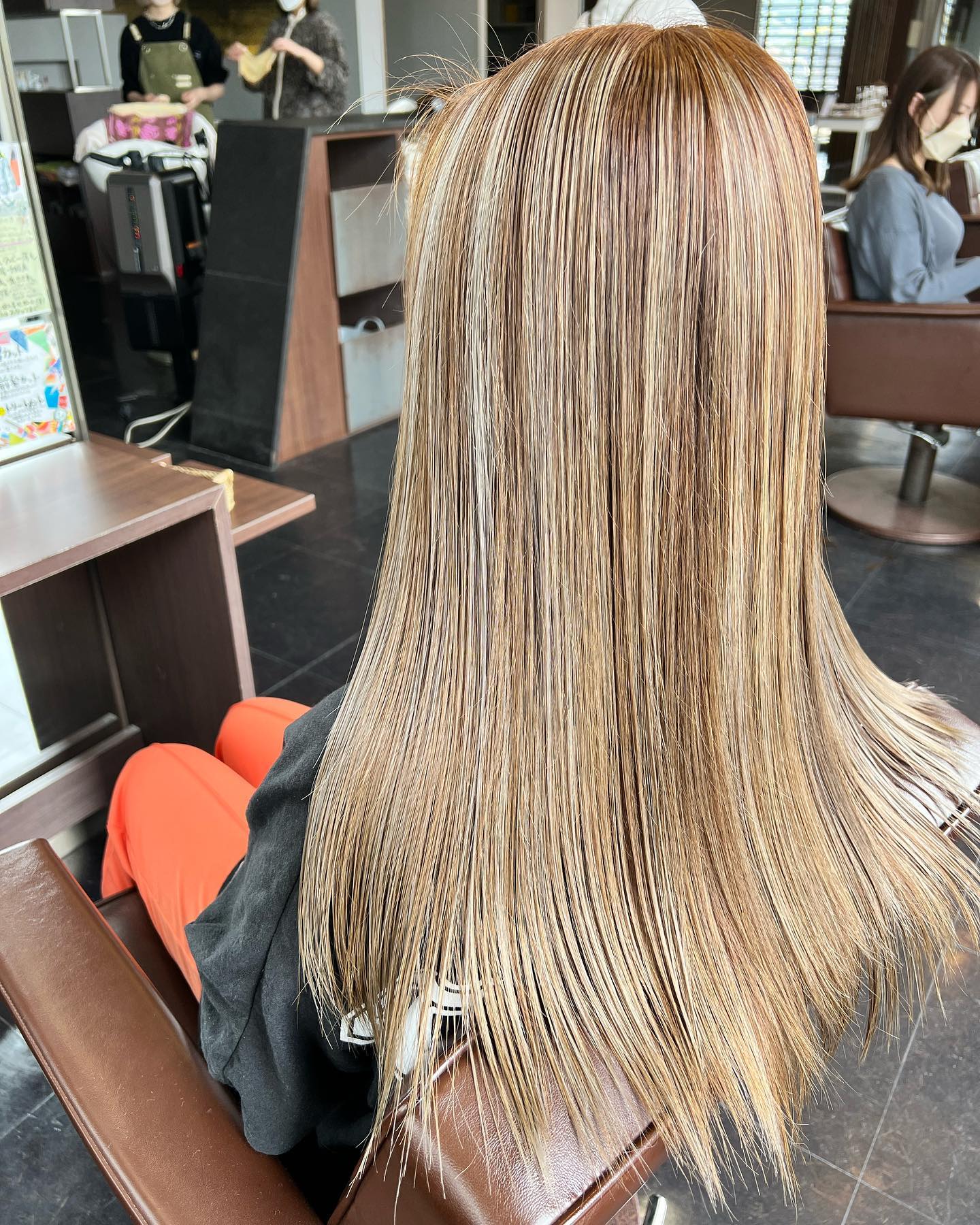 ブリーチで理想の髪色を実現 | 静岡県富士宮市の美容院ならLOA Hair design